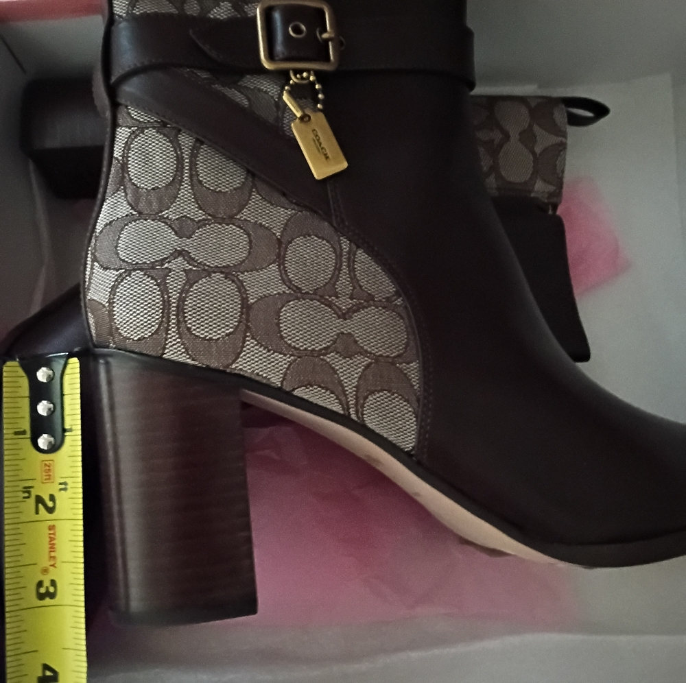 Authentic NWT - Picture 11 of 12